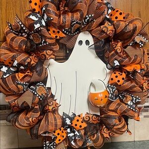 Deluxe Halloween Metal Ghost Wreath with Orange and Black Accents